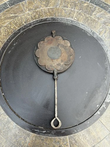 Rare Vintage Husqvarna No. 5 Cast Iron Waffle Maker Heart Shapes Makes 5 Sweden
