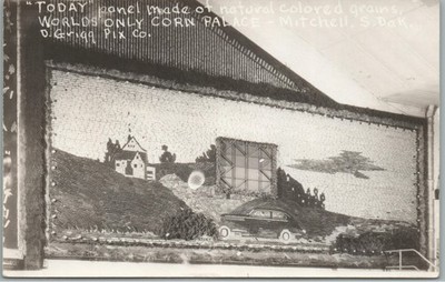 Vintage Corn Palace Mitchell South Dakota O Grigg Grain Mural Car RPPC Postcard