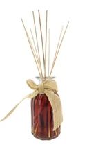 Pier 1 Reed Diffuser Oil Set Spiced Cake 10 oz Fragrance Oil Air Freshener `