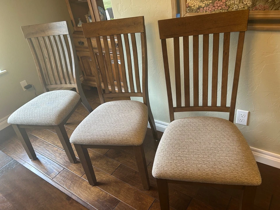 Elegant Oak Dining Set topped with a Chevron Geometric Pattern and Burl inlays - Image 3 of 4