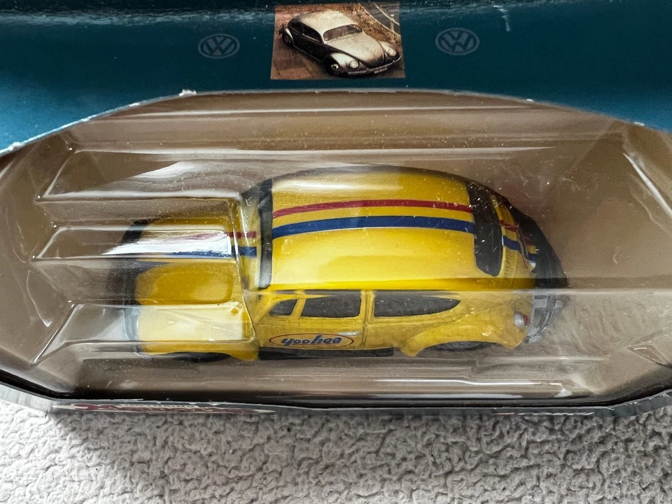 CORGI Yoo-Hoo Online Only Volkswagen Bug 1200 Saloon VW Beetle 1/43 - Image 3 of 4