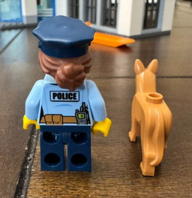 Lego 60141 City Police Station - Complete with minifigs & Instructions