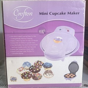 Crofton Mini Cupcake/Muffin Maker Non-Stick 7 Cup Indicator Light 1000W