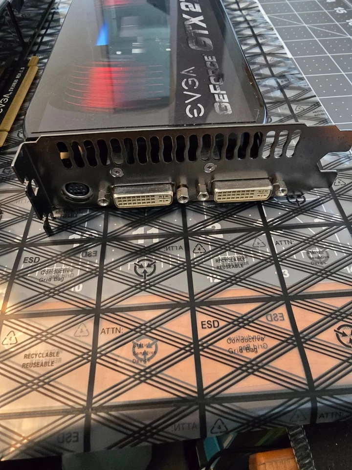 2 x EVGA GeForce GTX275 with ASUS SLI Bridge - Ready for SLI Configuration - Image 4 of 4