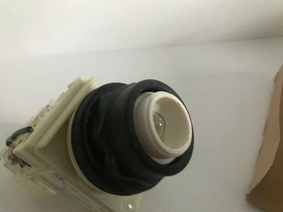 Square D 9001SKT1 Pilot Light Push Button - Image 3 of 4