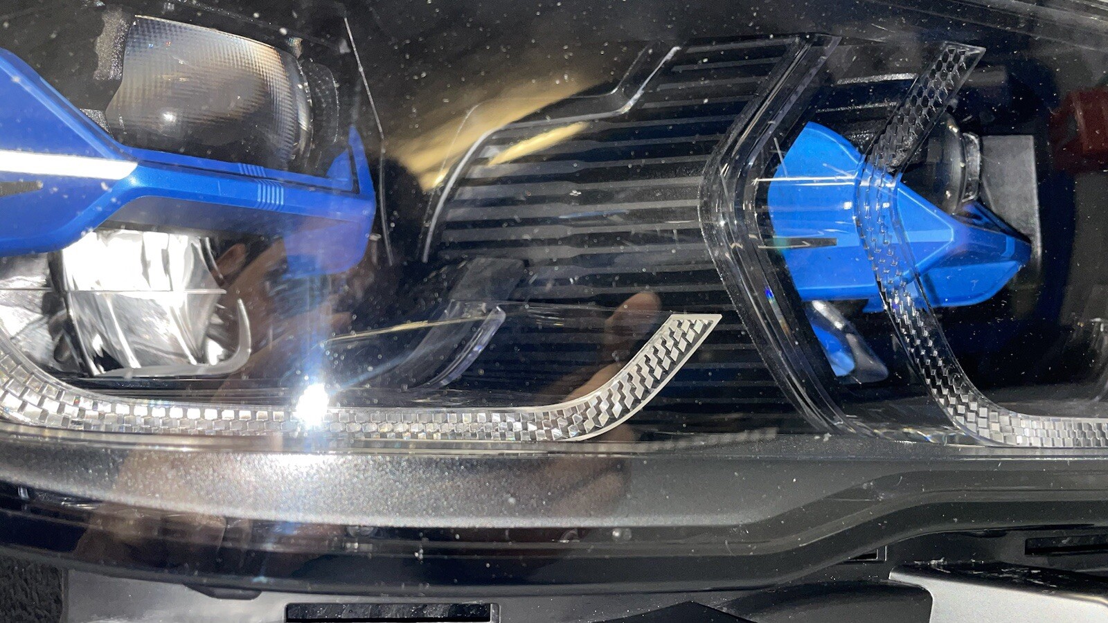 Foto 12 di 24
