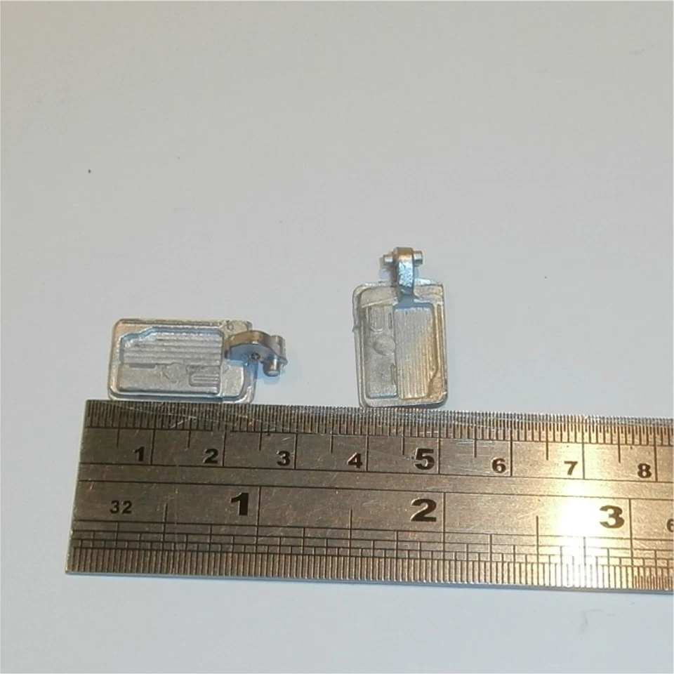 Dinky Toys 183 250 Morris Mini Cooper Doors Pair - Image 3 of 4