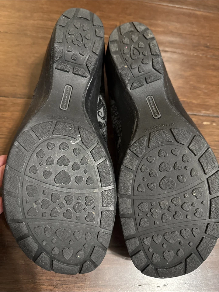 Zuecos de cachemira negros antideslizantes superiores de almohada para mujer Nurse Mates talla 11 M Foto 3 de 4