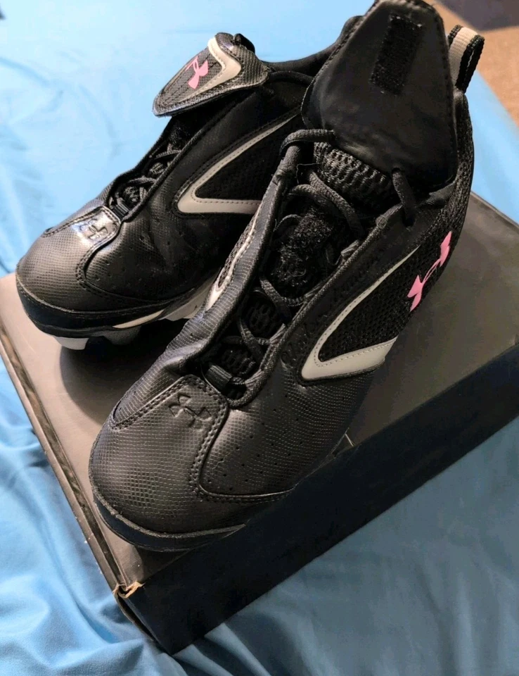 Under Armour Women's Softball Cleats Size 8 UA Leadoff Black/Pink With Box - Image 4 of 4