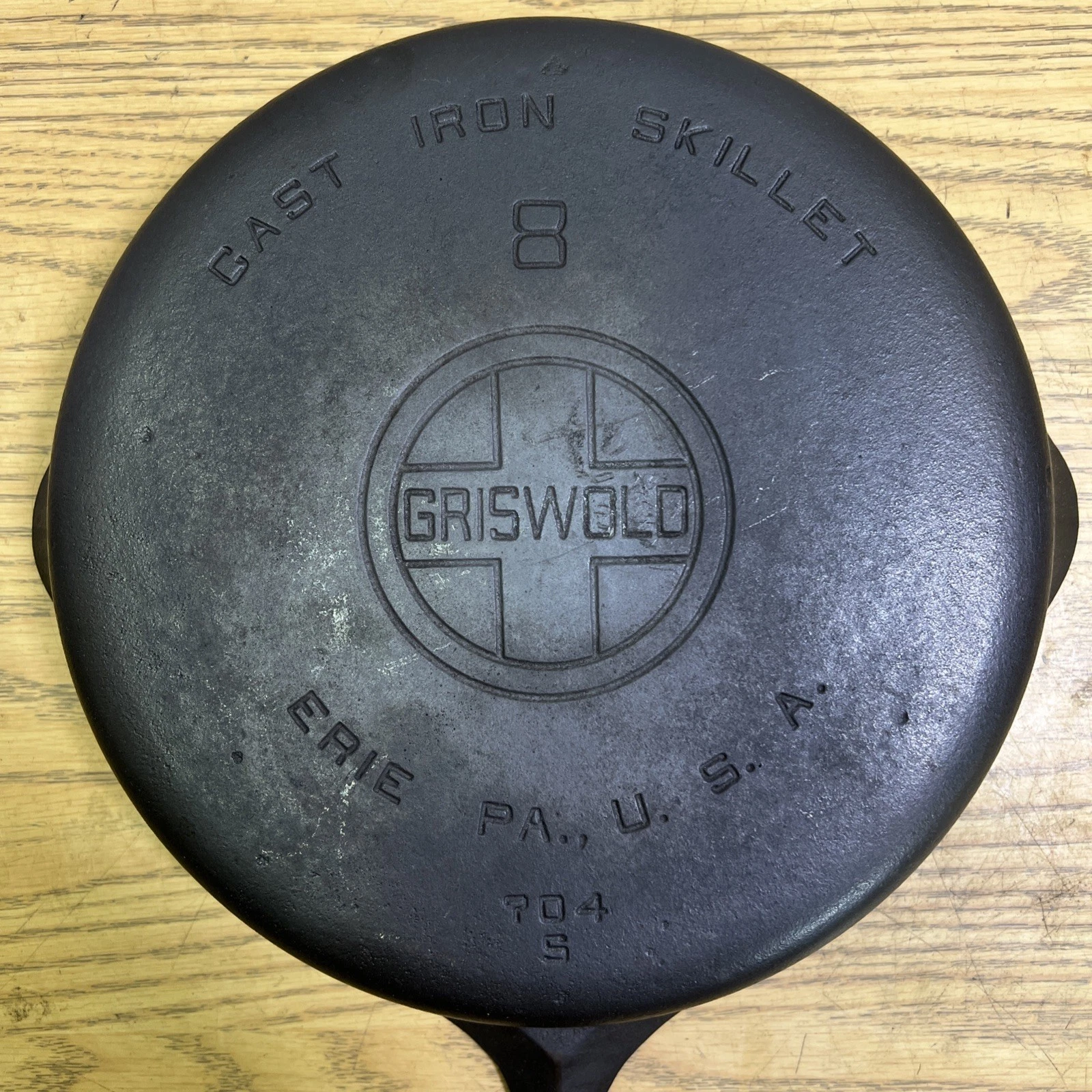 Griswold Cast Iron Skillet No.8 Large Block Logo, EPU 704 Vintage Restored