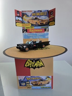 CORGI 267 BATMAN DISC STAND , MADE FOR THE GOLD CAR , ( MODEL CAR NOT INCLUDED)