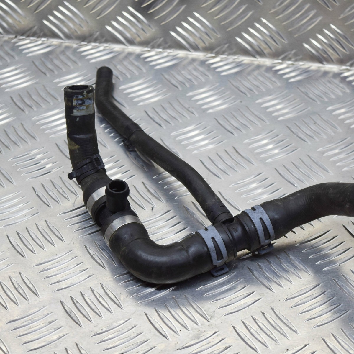 AUDI A4 B9 Water Coolant Hose 8W0121030L 1.4 Petrol 110kw
