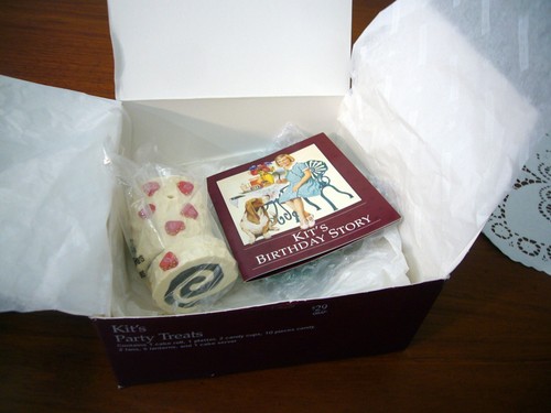 American Girl Doll Kit's Party Treat Cake Roll Platter Server Fan Box Incomplete - Picture 5 of 7