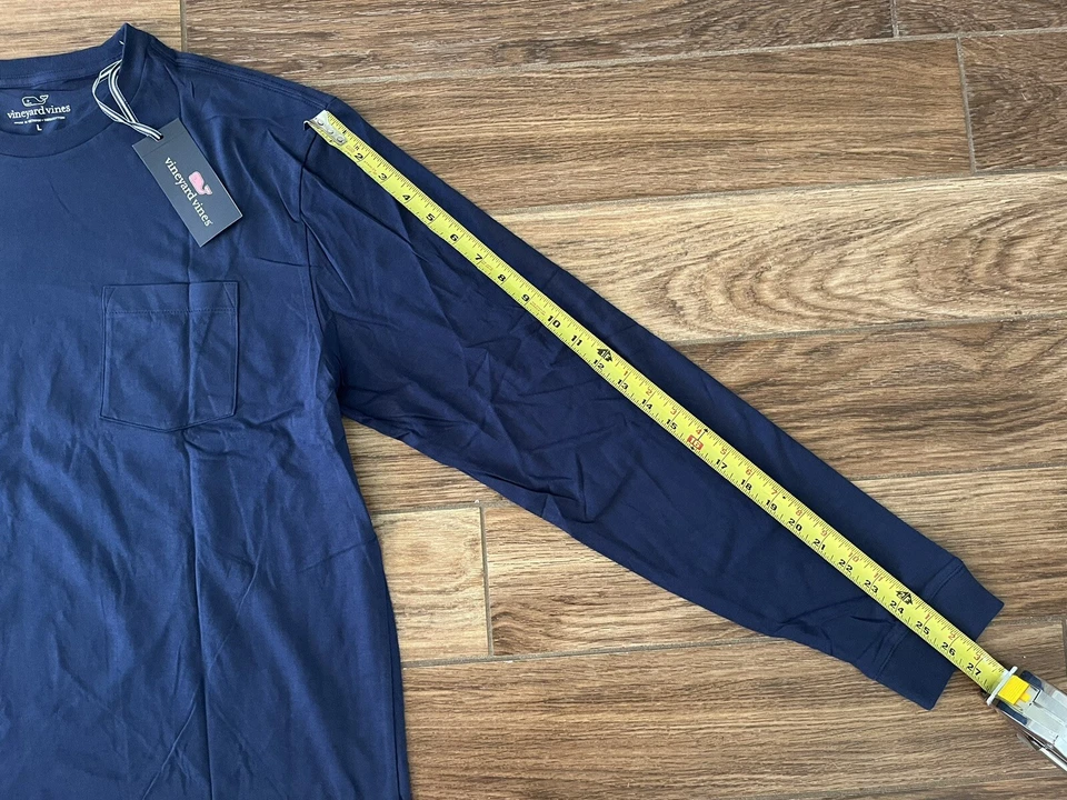 NEW WITH TAGS Men’s Vineyard Vines Blue Long Sleeve T-Shirt Large Pocket Shirt - Image 3 of 4