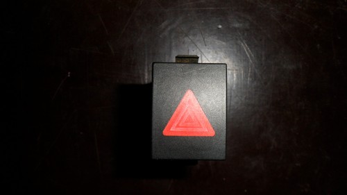 VW Polo 9N Warnblinkschalter 6Q0953235