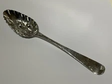 Lovely Georgian Solid Silver Fruit Serving Spoon By Thomas Northcote London 1793