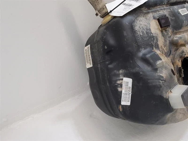 2014-2018 JEEP CHEROKEE Fuel Tank 4WD 15 Gallon 68217191AD - Изображение 3 из 4