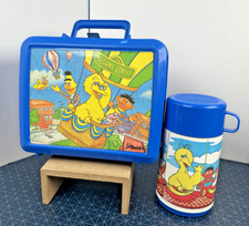 Vintage Aladdin Sesame Street Flying Big Bird Kids Lunch Box w/ Thermos Cup