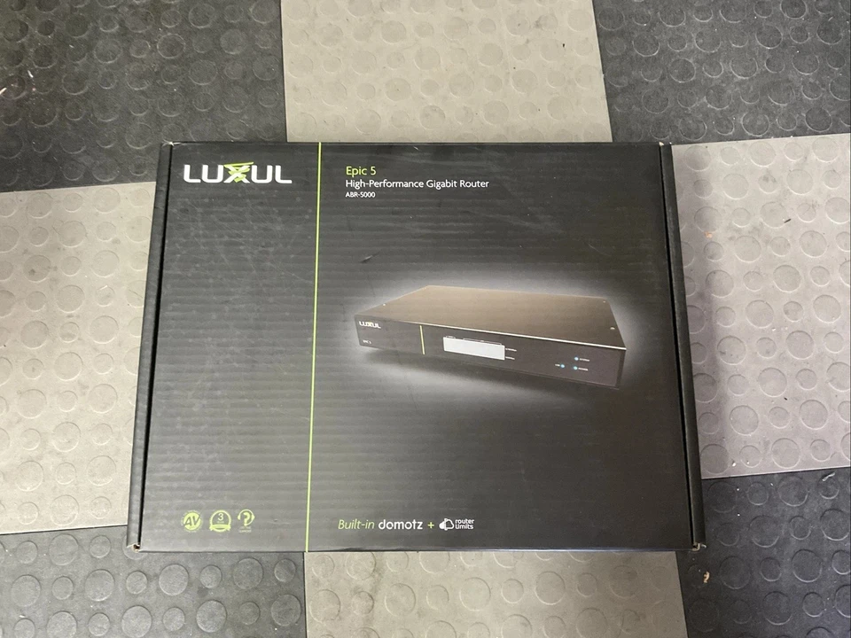 Luxul Epic 5 ABR-5000 High Performance Gigabit Router BRAND NEW - Image 3 of 4