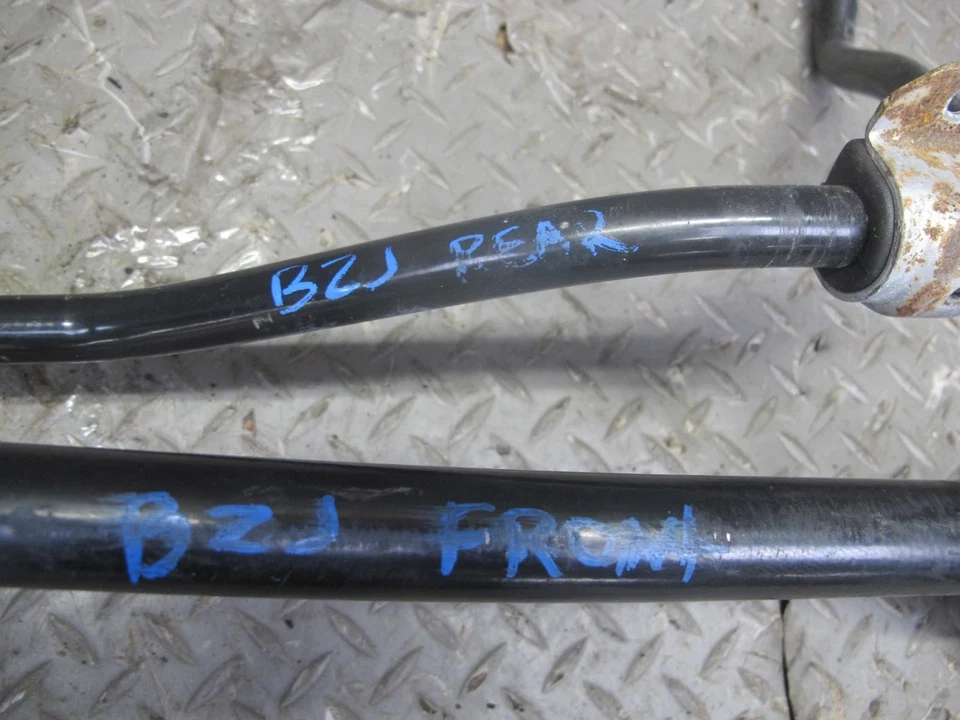 03-08 BMW E85 Z4 M-SPORT BARRA ESTABILIZADORA ANTIVUELCO DELANTERA Y TRASERA JUEGO 68K OEM Foto 2 de 4