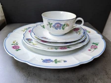 Charles Field Haviland Blue Flowers Bird Place setting 5 Piece France Limoges