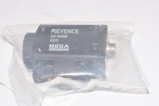 NEW KEYENCE CV-200M CCD Mega Digital Camera 