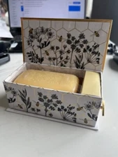 PUNCH STUDIO BEE THE GIFTED LINE MUSIC BOX WITH VERBENA SOAP BAR BEETHOVEN 4oz