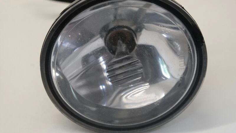 Faro antiniebla delantero izquierdo Pontiac Bonneville 2000-2005   Foto 2 de 4