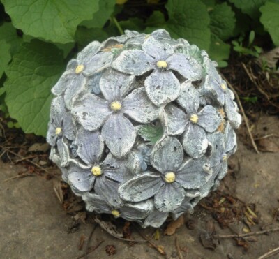 Latex flower garden ball casting mold  4'' x 4'' flat on bottom plaster concrete