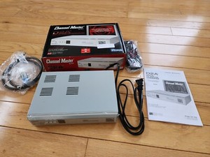 Channel Master D2A CM-7000 Digital to Analog TV Converter Box w/ S-Video