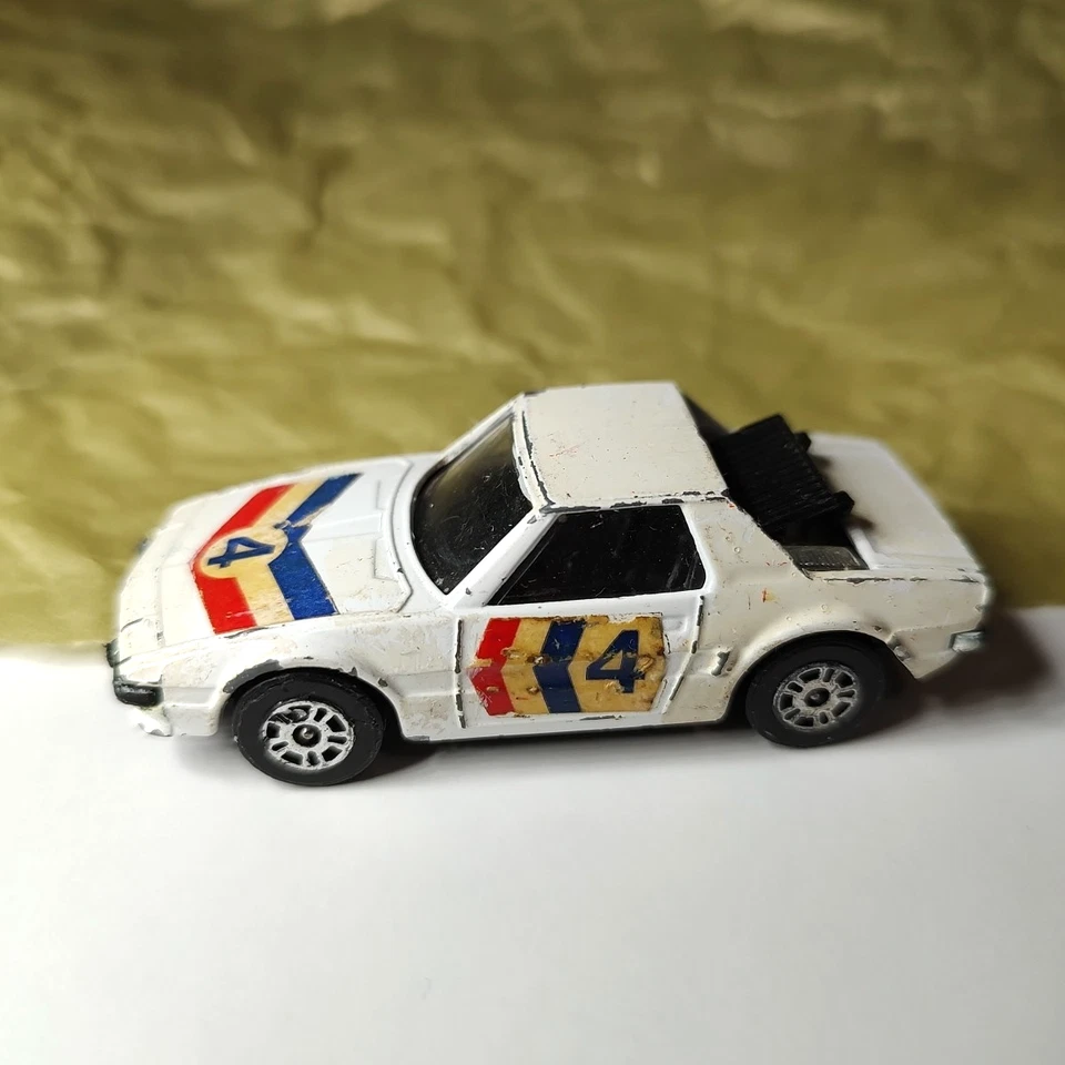 Vintage 1979 Corgi Juniors White Fiat X1/9  1/64 Diecast/Plastic AS IS - Image 2 of 4