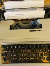 Olivetti Dora Portable Typewriter (1970s) with Case From Spain Tested Works