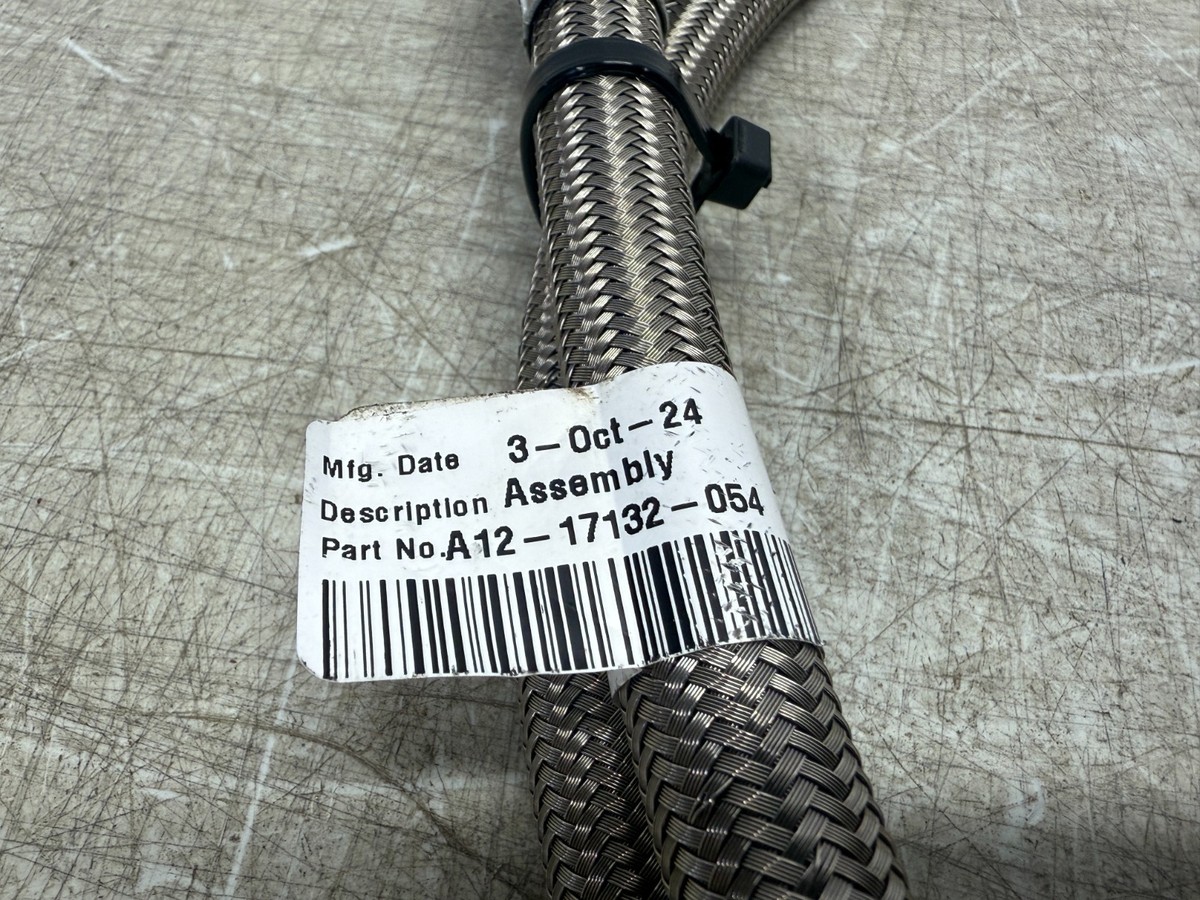 AIRESFLEX ジャンク品 Freightliner A12-17132-054 Air Compressor Discharge Line 54 inch