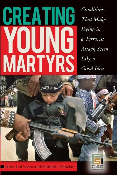 Creating Young Martyrs Ian Inglis Taschenbuch Kartoniert / Broschiert Englisch-image