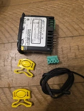 Carel Model PXQBY0H121K Electronic Controller