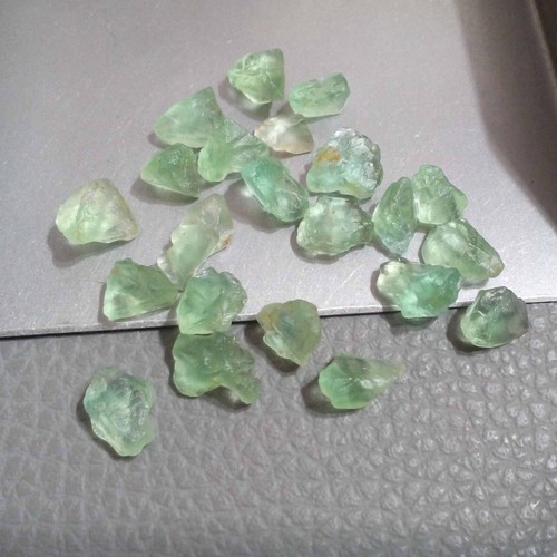 Atractiva Fluorita Verde 22 Piezas Tamaño Crudo 7-12 MM Piedra Preciosa de... - Imagen 4 de 8