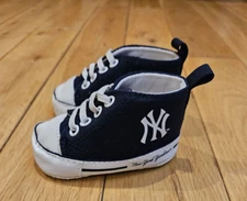 Baby Fanatic NEW YORK YANKEES Baseball Blue White Bootie Crib Shoe MLB 0-6M