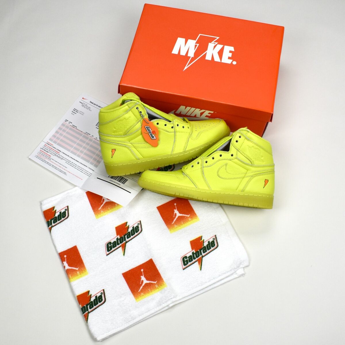 NWT Nike Air Jordan 1 Retro High OG Gatorade Lemon Lime Mens NWT Nike Air Jordan 1 Retro High OG Gatorade Lemon Lime Mens
