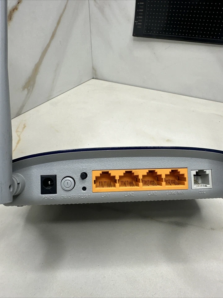 TP-LINK TD-W9970 300 Mbps 4 Port 100 MBPS VDSL/ADSL NBN Ready Wireless Router - image 3 of 4