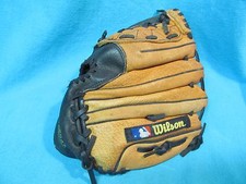 VINTAGE 10" YOUTH SIZE WILSON A2495 T-BALL BASEBALL MITT LEFT HAND THROW