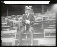 Rogers Hornsby Is Watching St. Louis Teammates 1923 Old Baseball Photo
