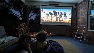 XGIMI HORIZON 1080P FHD  Home Theater  Projector  with Carrying Case