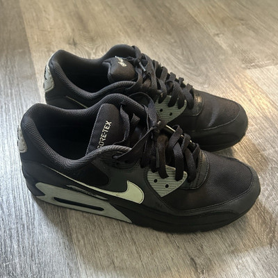 Nike Air Max 90 GORE-TEX Men s Low Top Lace-Up Sneakers Green Solid