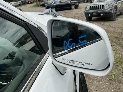 Passenger Side View Mirror Opt DD1 Arctic Ice Fits 12-15 CAPTIVA SPORT 846356