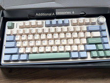 Epomaker x Aula F75 mechanical keyboard (purple and green)