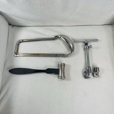 Antico Strumento Chirurgico Ortopedico Amputazione Seghetto Osso Mallet Morsetto a Forma di CS