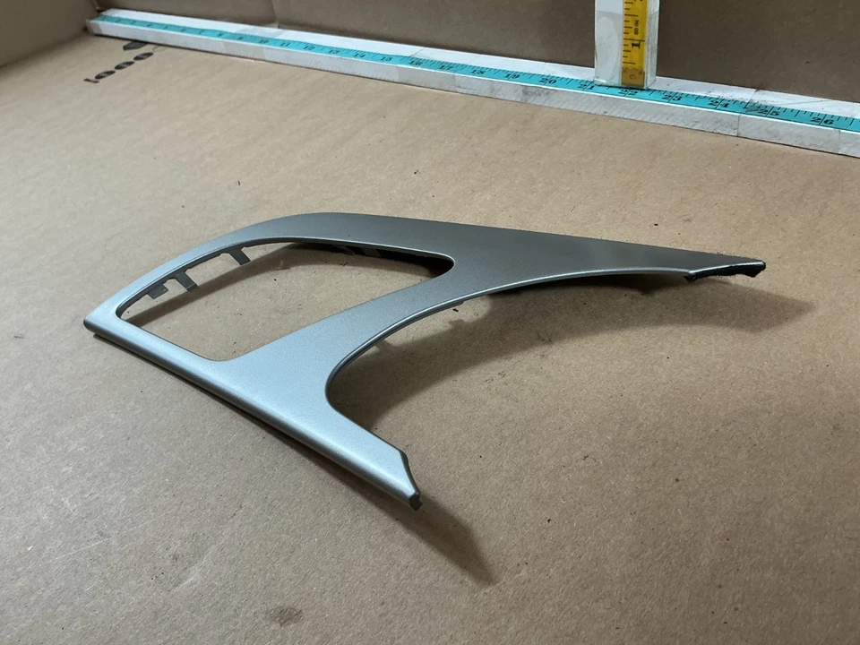 2008-2012 Audi S5 Front Left Driver Side Dash Air Vent Trim Bezel 06481-000 OEM - Image 3 of 4