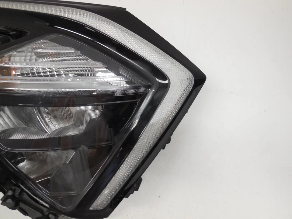 Передняя фара правосторонняя светодиодная для пассажира Kia Sportage 2022–2023 M4 - Изображение 3 из 4