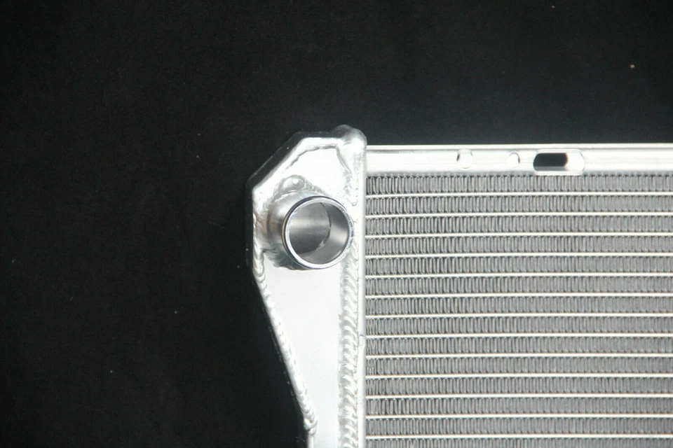 951 3 Row Aluminum Radiator For 1982-1992 Chevy Camaro/Pontiac Firebird TRANS AM - Image 3 of 4