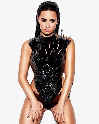 DEMI LOVATO 8x10 PHOTO #9 WM